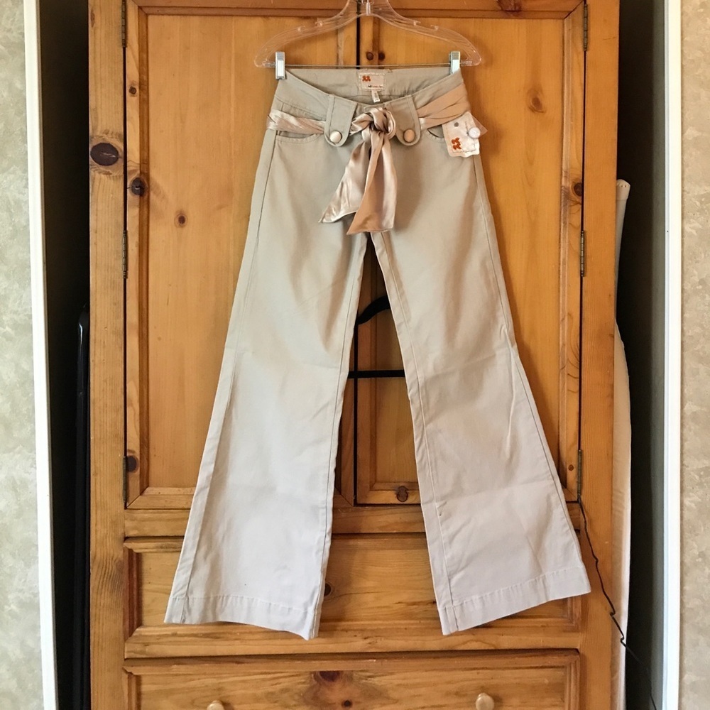 Twill 22 Pant - Picture 1 of 5